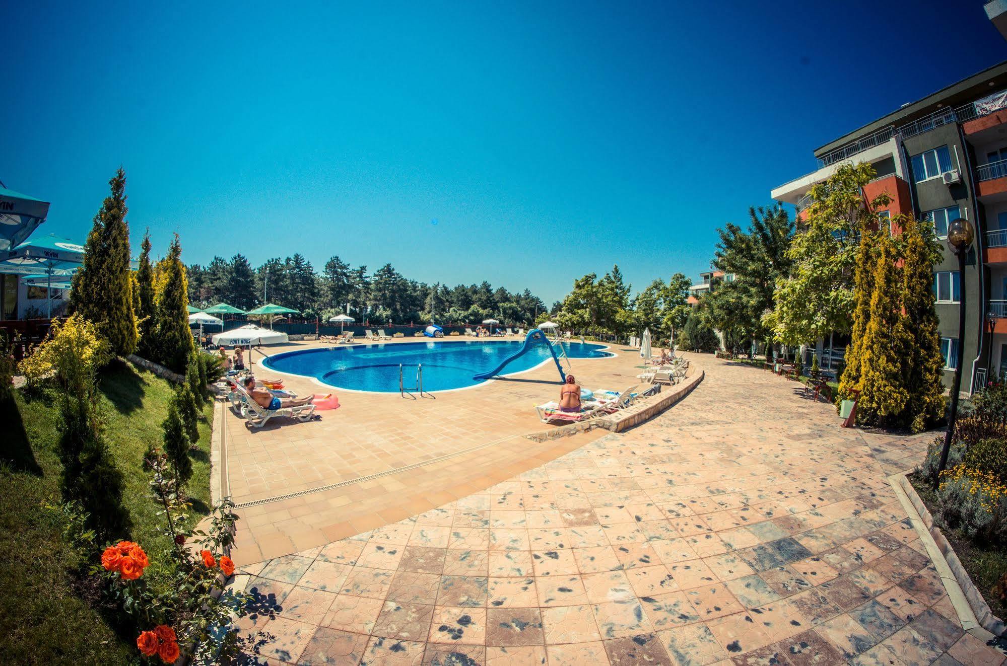 Gt Green Fort Beach Apartments Sunny Beach Exterior foto